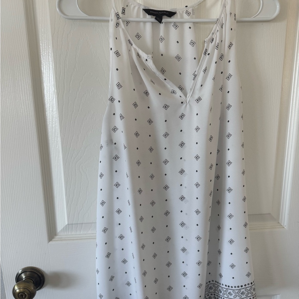 Banana Republic White Patterned Sleeveless Top